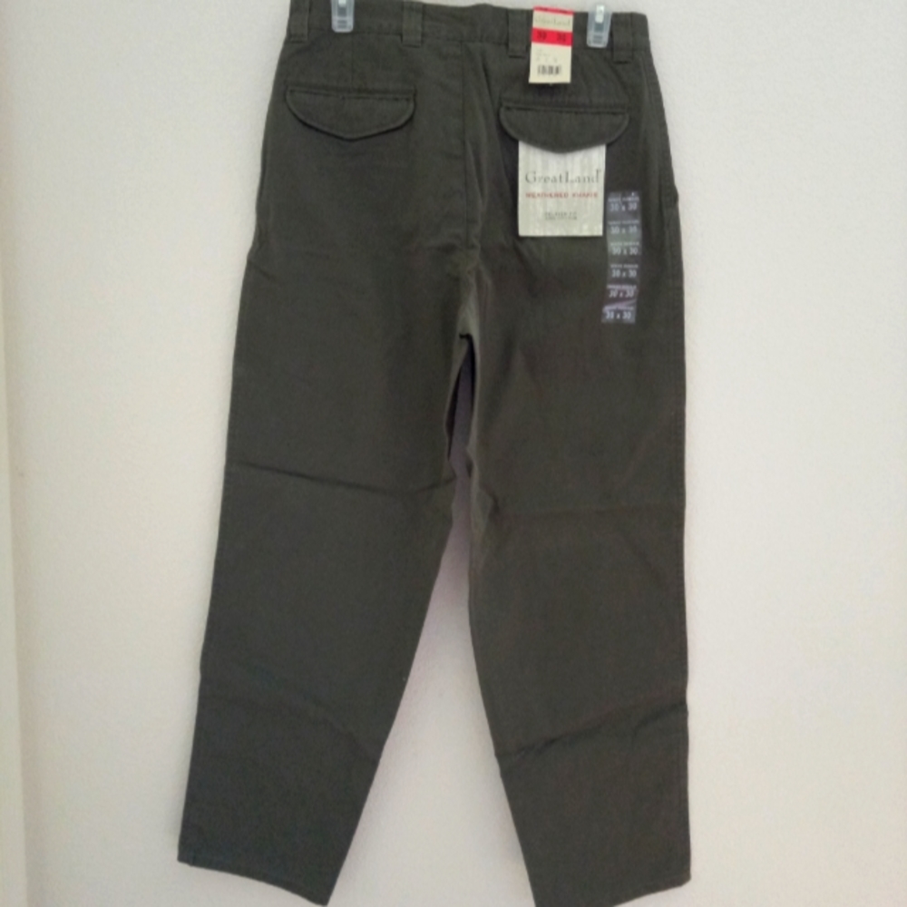 New. Great Land men's pleated pants.